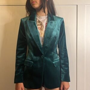 Gorgeous Express emerald green velvet blazer